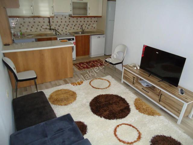 Krc'den Merkezi Konumda Eşyalı Kiralık 2+1 Daire