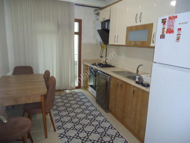 Krc'den Merkezi Konumda Eşyalı Kiralık 3+1 Daire