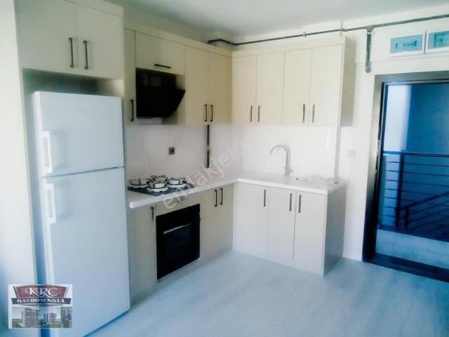 Krc'den Merkezi Konumda Katta Eşyalı Kiralık 1+1 Daire