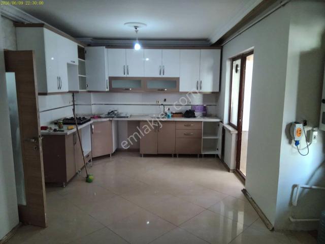 Krc'den Merkezi Konumda Kiralık 4+1 Dublex Daire