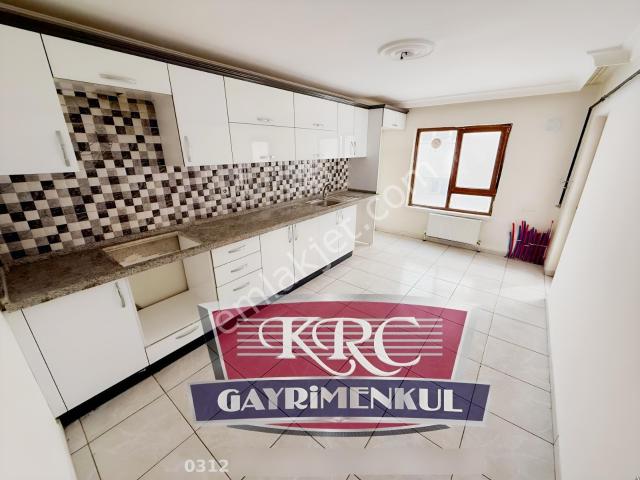 Krc'den Tıp Fakültesi Caddesi Üzerinde Güney Cephe 3+1 Kiralık!