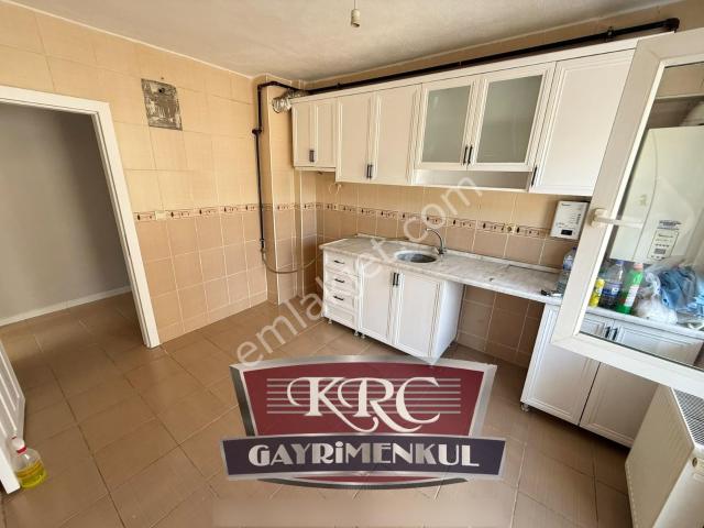 Krc'den Tıp Fakültesi Caddesinde 3+1 Kiralık Daire!