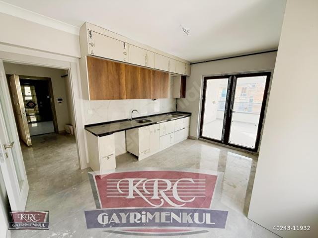 KRC'DEN TUZLUÇAYIR MAHALLESİNDE GİYİNME ODALI SIFIR 3+1 SATILIK