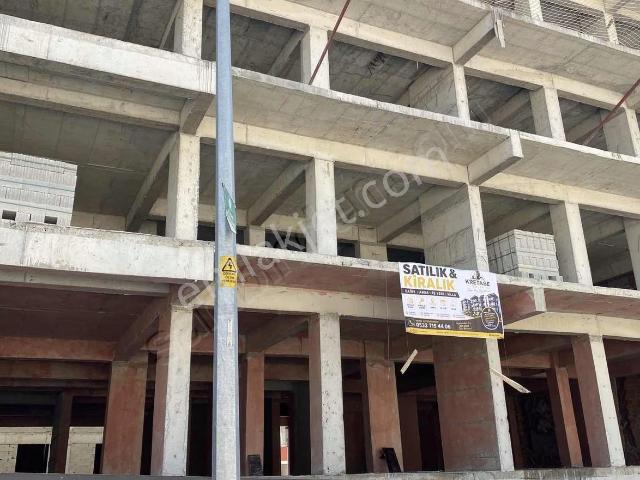 Kretase Emlaktan Paşaköşkünde Ana Bulvar Üzerinde Satılık Sıfır