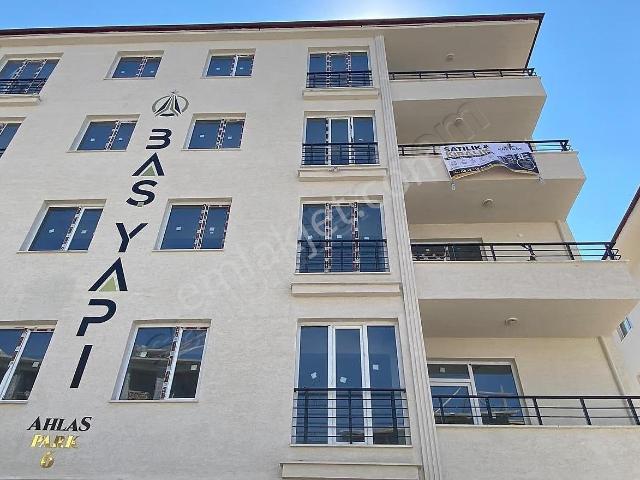 Kretase Emlaktan Yerinde Dönüşüm Güvencesiyle Sıfır 3+1 Daire !