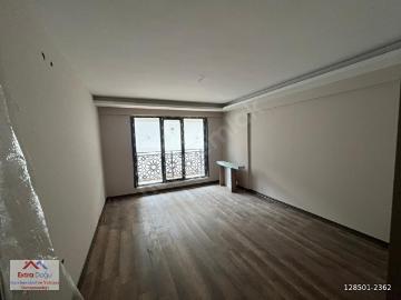 KREDİYE UYGUN FIRSAT DAİRE*CADDE YAKINI 1.KATTA SIFIR 3+1 DAİRE