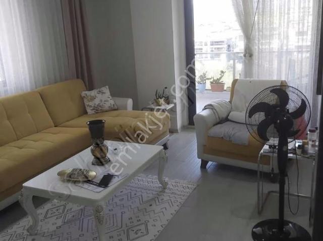 Kredi Sorunu Yok/cadde Konumlu/cephesi Komple Açık/ Geniş Balkon