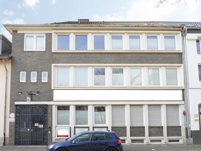 Krefeld City: Helle und charmante Dachgeschosswohnung in zentralster Lage!