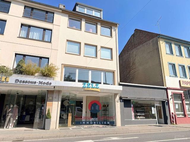 KREFELD CITY: SCHÖNE 2 ZIMMERWOHNUNG MIT BALKON IM 2.OBERGESCHOSS