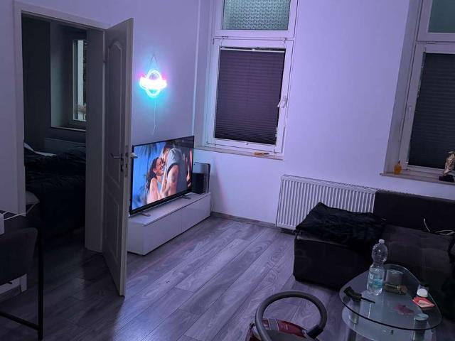 Krefeld erleben: 2 Zimmer Wohnung am Oranierring