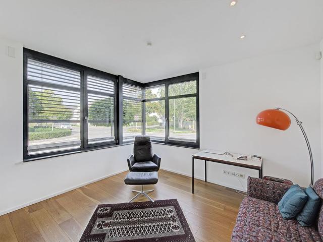 Krefeld Verberg/Stadtwald! Exklusive, seniorengerechte Terrassen Wohnung in moderner Mehrparteienvilla