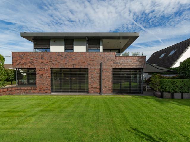 Krefeld Verberg/Stadtwald! Exklusive, seniorengerechte Terrassen Wohnung in moderner Mehrparteienvilla