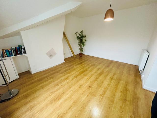 Kremlin Drive, Liverpool L13, 2 bed flat to rent, £750 pcm | PrimeLocation