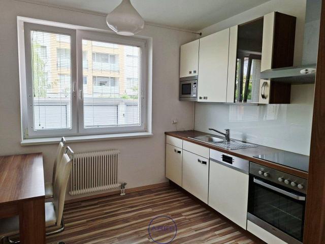 Krems: Traumwohnung mit Balkon und Garage in Top Lage!