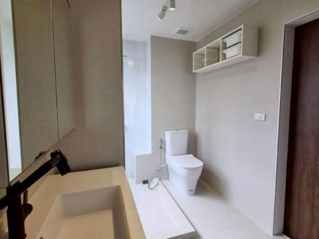 กรีนพอยท์ สีลม | ขายคอนโด 2 ห้องนอน HBH ST 143