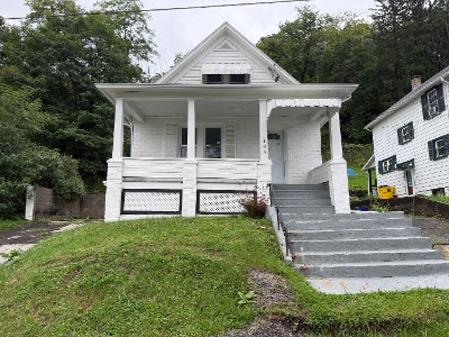 Krider St