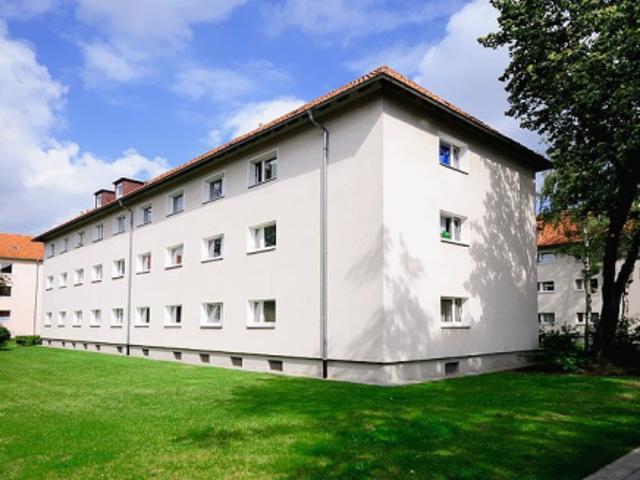 Kriemhildstr. 9, E L Frisch modernisierte 2 Zimmer Wohnung mit Tageslichtbad