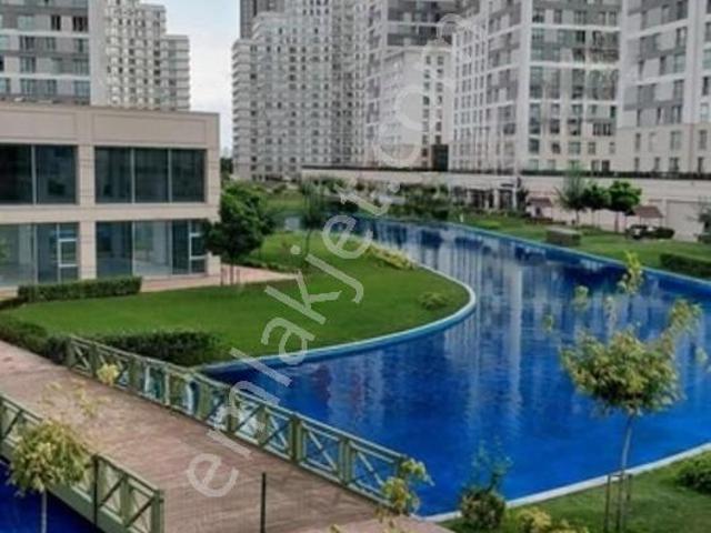 Kristal Şehir'de 3+1 Metrobüse 300m Kiralık Daire