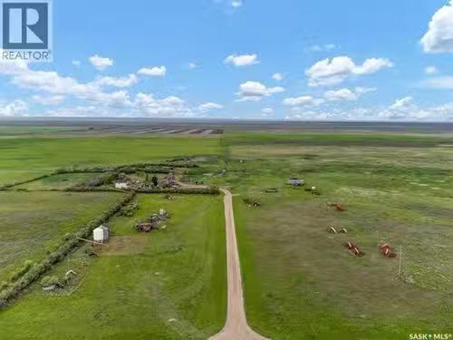 Kruczko Ranch, Big Stick Rm No. 141, SK, S0N 0Y0 farm for sa.