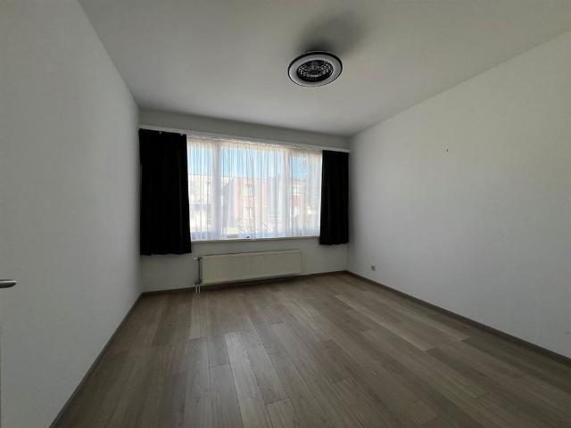 Kruisbekstraat 57, 2170, Merksem