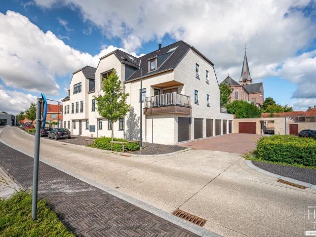 KRUISHOUTEM Zeer lichtrijk en ruim 1 SLPK app + mooi te.