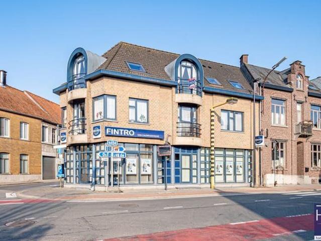 KRUISHOUTEM Lichtrijk appartement met 2 SLPK. op toplig.