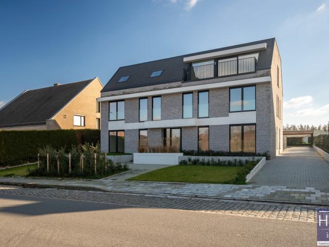 KRUISHOUTEM Prachtig nieuwbouwappartement met high end afwerking! € 975