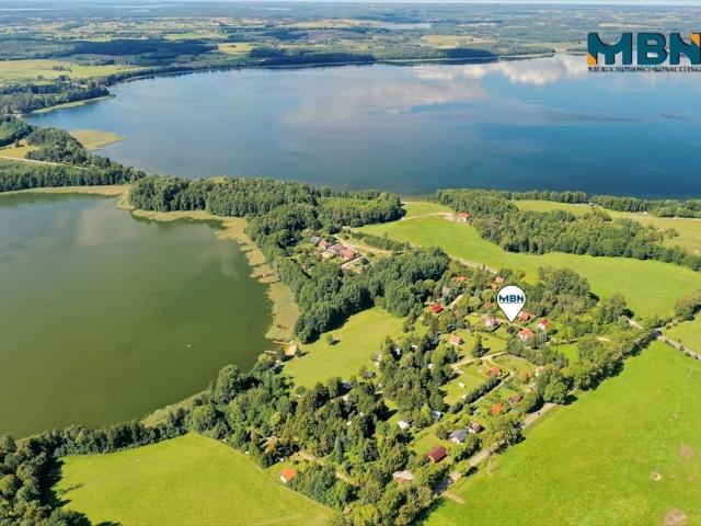 Urokliwy domek nad jeziorem Brożówka – 24 m², taras, wyposażony