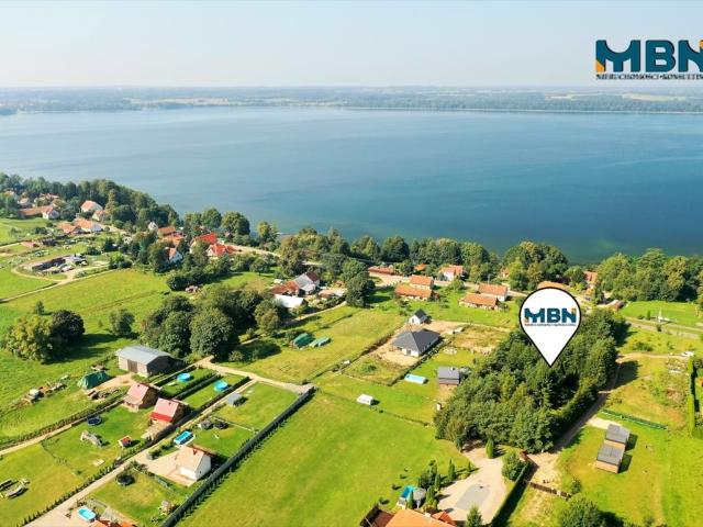 Letniskowa działka z domkami nad jeziorem Kruklanki