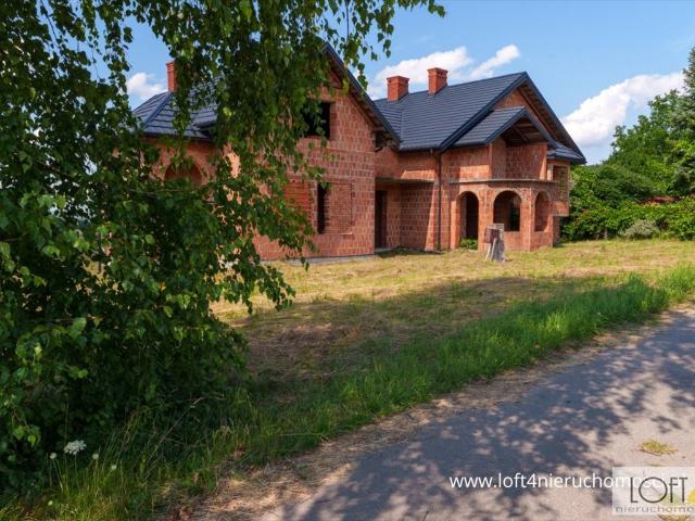 Unikalny dom z 4 piętrami i widokiem na góry, 412 m2