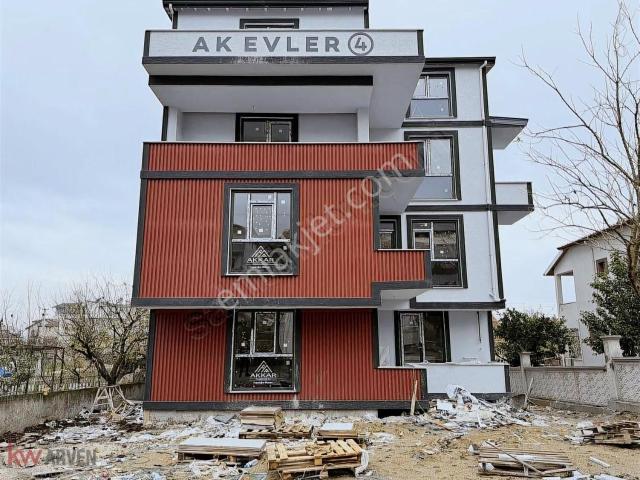 Kw Arven'den Yazlık Merkezde Eğimsiz Çatı Dubleks 2+1 Daire