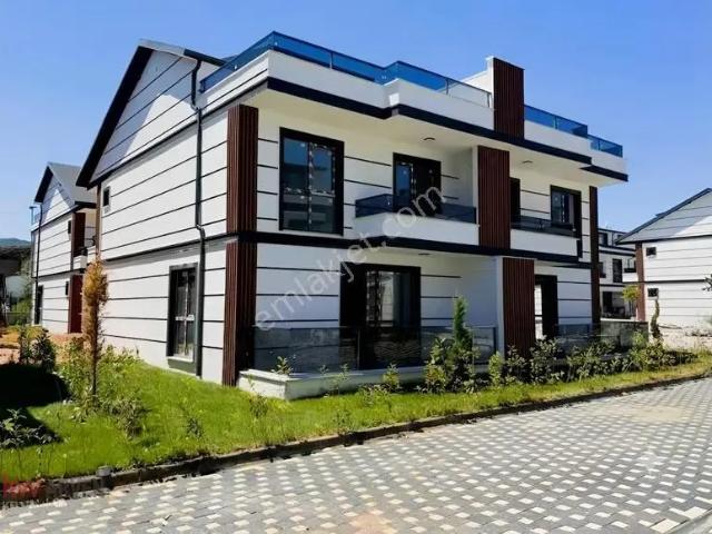Kw Arven'den Başiskele'de Merkezi Konumda Lüks Villa