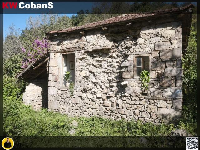 Kw Cobans'tan Bergama Muratlar'da Şömineli 201 M² 3+1 Köy Evi!