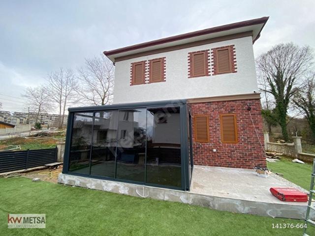KW METSA'DAN AKÇAKOCA CENEVİZ KALESİNDE SATILIK MÜSTAKİL VİLLA