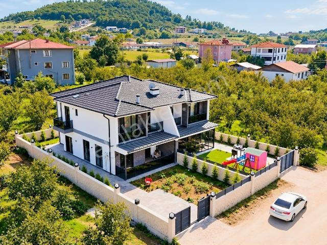 Kw Metsa'dan Çakırlar Mah. 4+1 Kiralık Villa