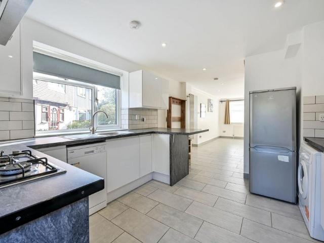 KT15, New Haw 2 bed semi detached house to rent £1,650 pcm £381 pw