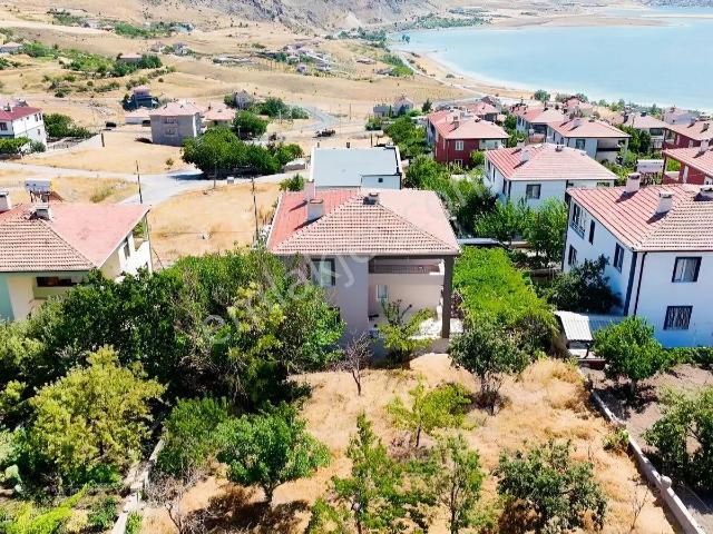 Kuşçu Da Baraj Manzaralı 4 Odalı Eşyalı Satılık Villa