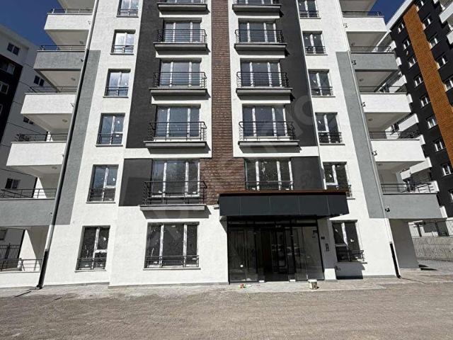 KÜÇÜK ALİ'DE ACİL SIFIR TESLİM MESKENLİ DAİRE