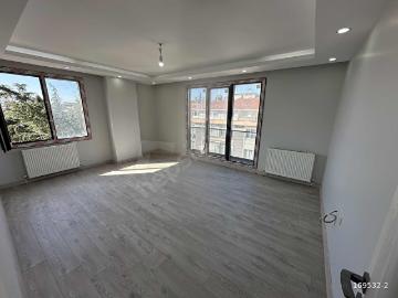 KÜÇÜKÇEKMECE CUMHURİYET MH SATILIK OTOPARKLI ASANSÖRLÜ 3+1 DAİRE