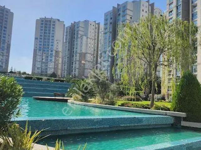 Küçükçekmece Atakent Avrupa 3 De Arakat Temiz Kiralık 1+1 84m2 Daire