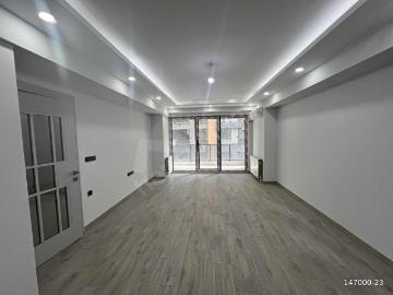 KÜÇÜKÇEKMECE GÖL MANZARALI 3+1_145M2 SİTE İÇİ LÜKS