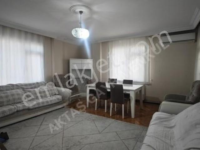 Küçükçekmece Fatih'te Kiralık Ful Eşyalı 3+1 Daire