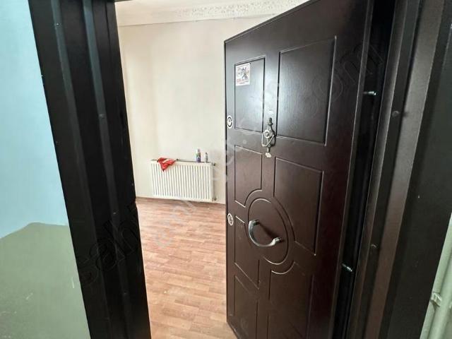 Küçükçekmece Sultan Murat Mah Kiralık 2+1 Daire