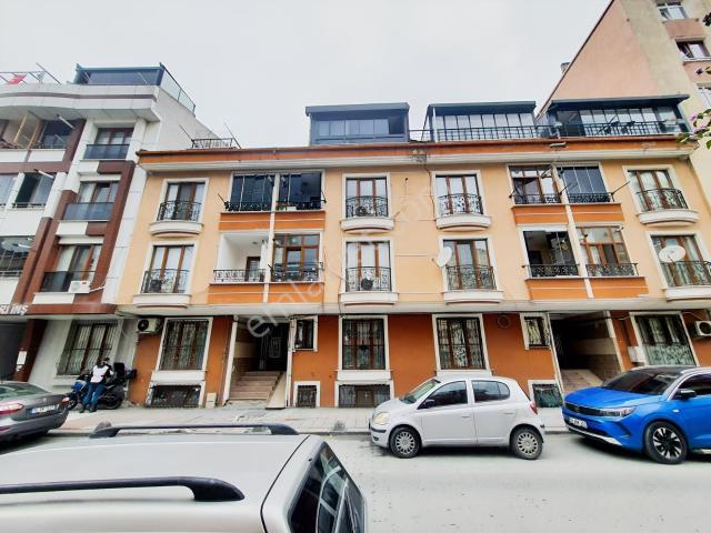Küçükçekmece Tevfikbey Mahallesi'nde 4+2 Satılık Dubleks Daire