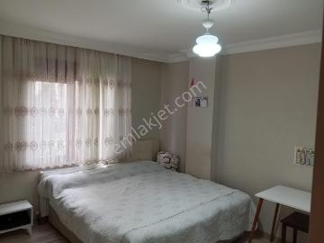 Küçükçekmece Tepeüstü'nde Satılık 2+1 Yüksek Giriş Daire
