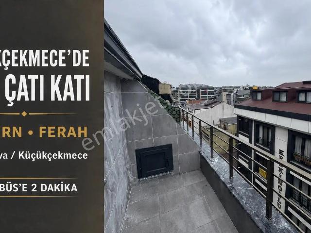 Küçükçekmece Yeşilovada Metrobüse 2 Dk. Yeni Binada 2+1 Çatı