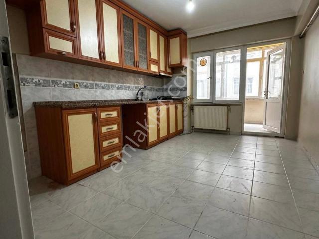 Küçük Emlaktan Gemlikte Asansörlü 3+1 Daire