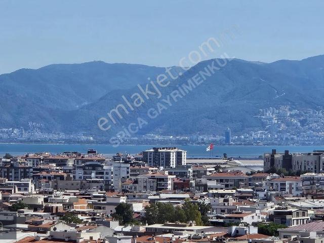 Küçük Çiğli 'de Deniz Manzaralı Ebeveyn Banyolu 3+1 Satılık Dair