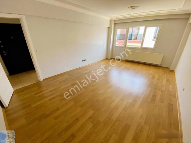 Küçükçiğli De Geniş 2 Banyolu Deniz Manzaralı 3+1 Satılık Daire