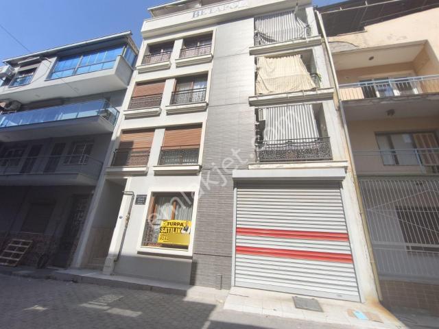 Küçük Çiğli De Satılık 2+1 Daire